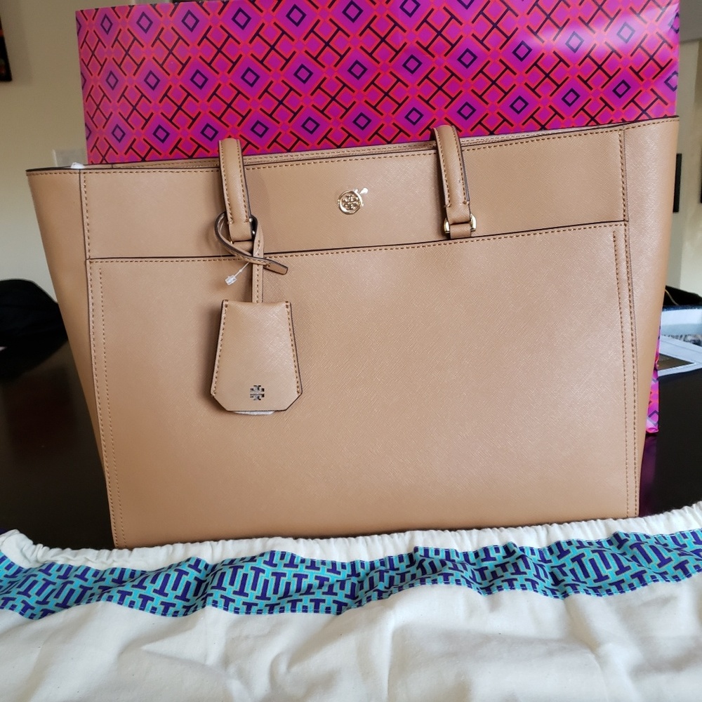 Tory Burch Robinson Tote BNWT